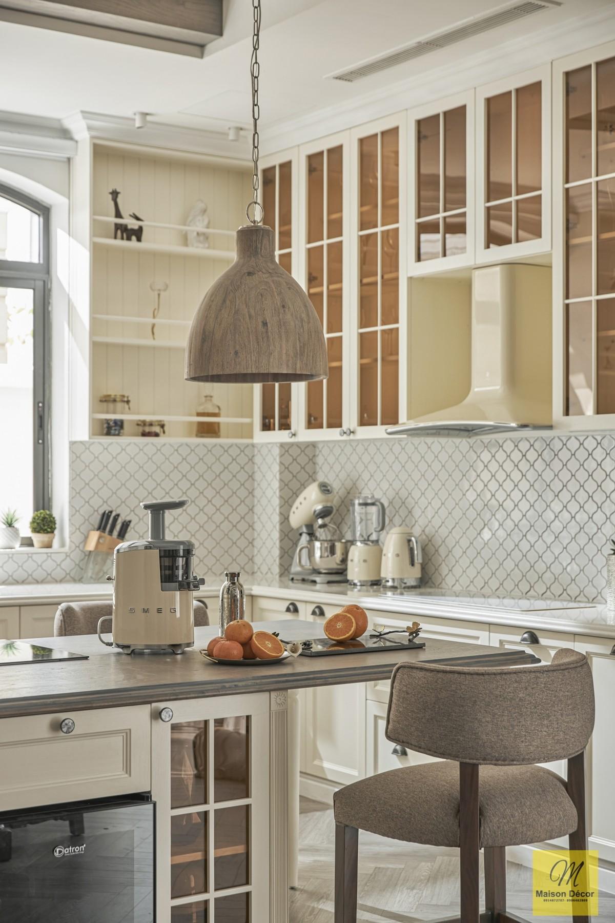 HOA HẬU HƯƠNG GIANG