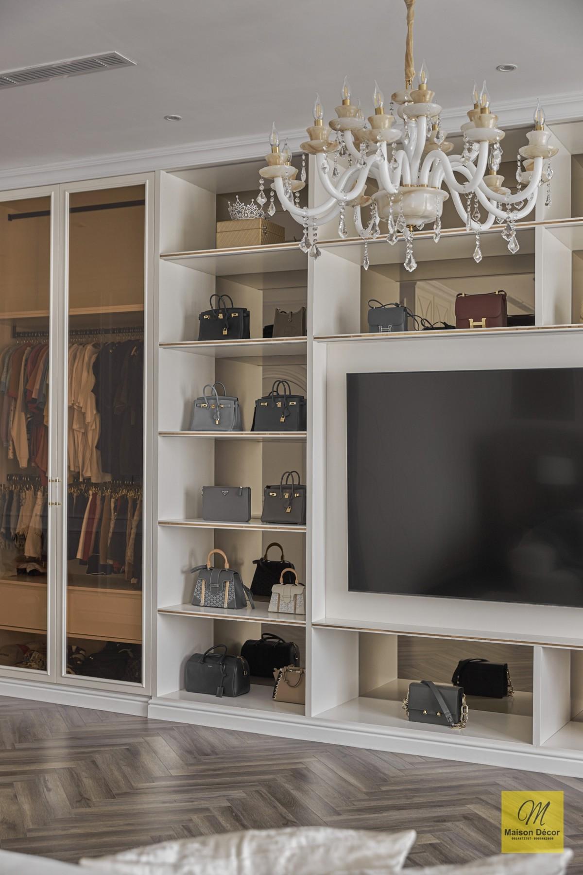 HOA HẬU HƯƠNG GIANG