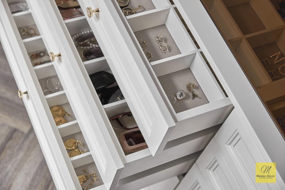 HOA HẬU HƯƠNG GIANG